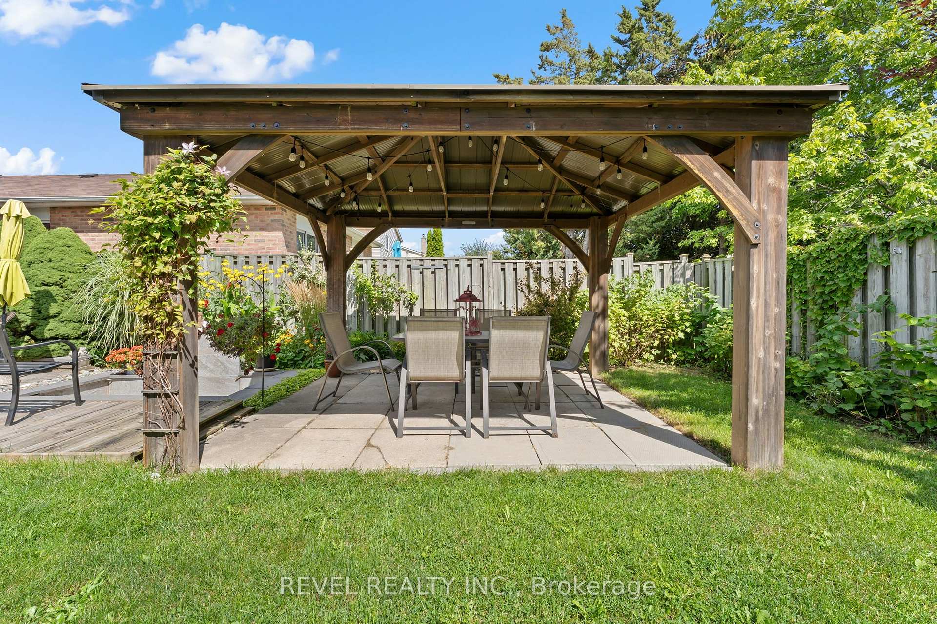 Photo 24 of 18 Longstaff Drive, Ajax, Central — HOMEH