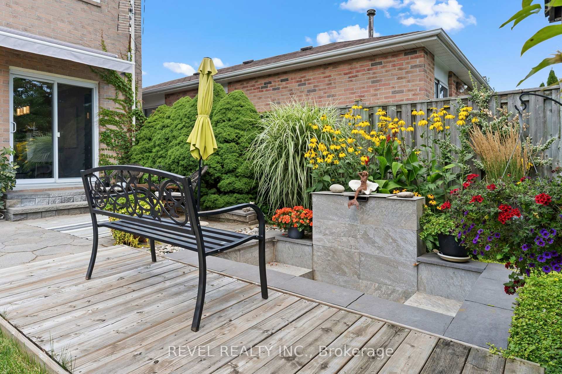 Photo 26 of 18 Longstaff Drive, Ajax, Central — HOMEH