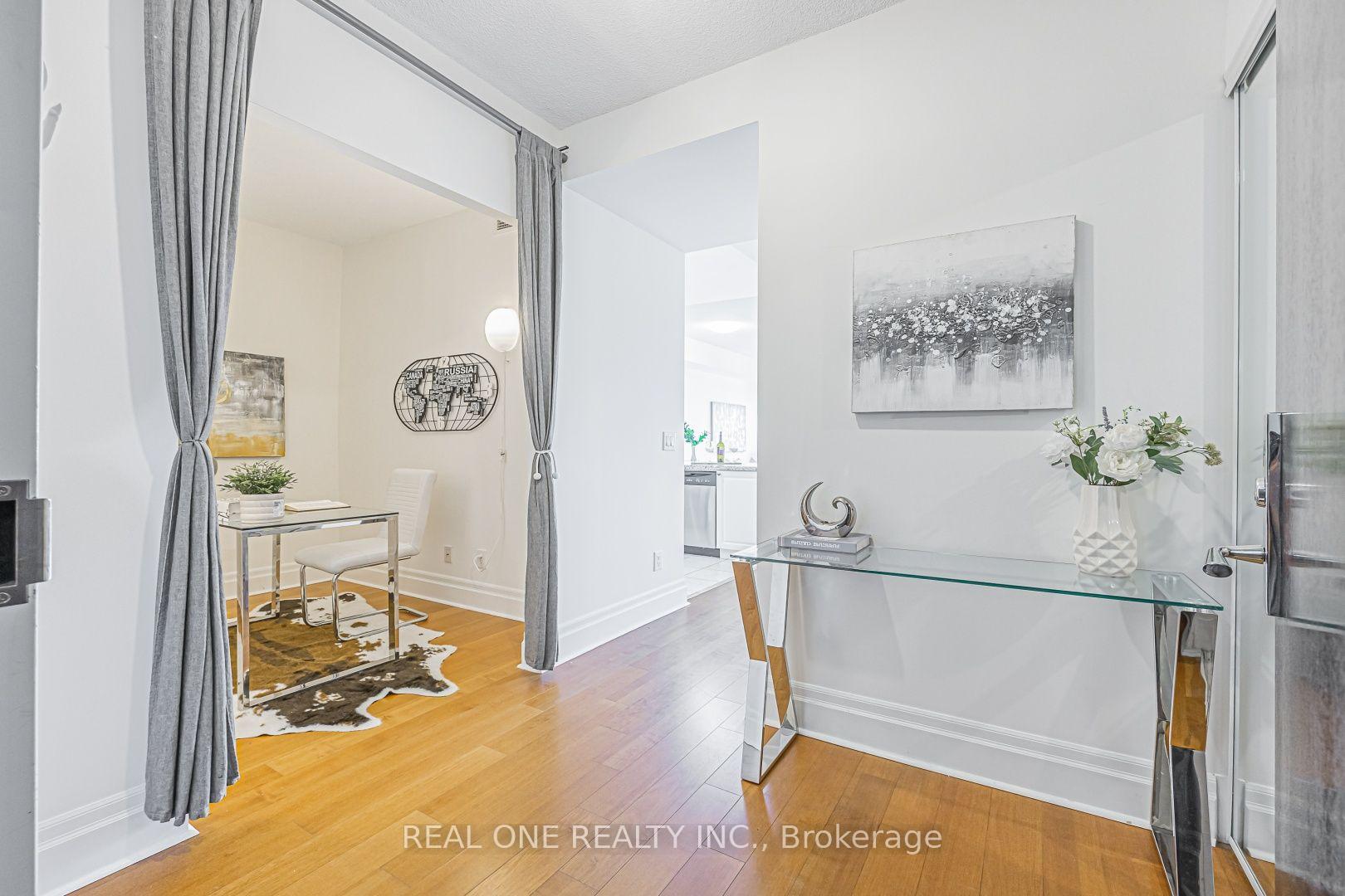 Photo 8 of Unit 214, 111 Upper Duke Crescent, Markham, Unionville — HOMEH