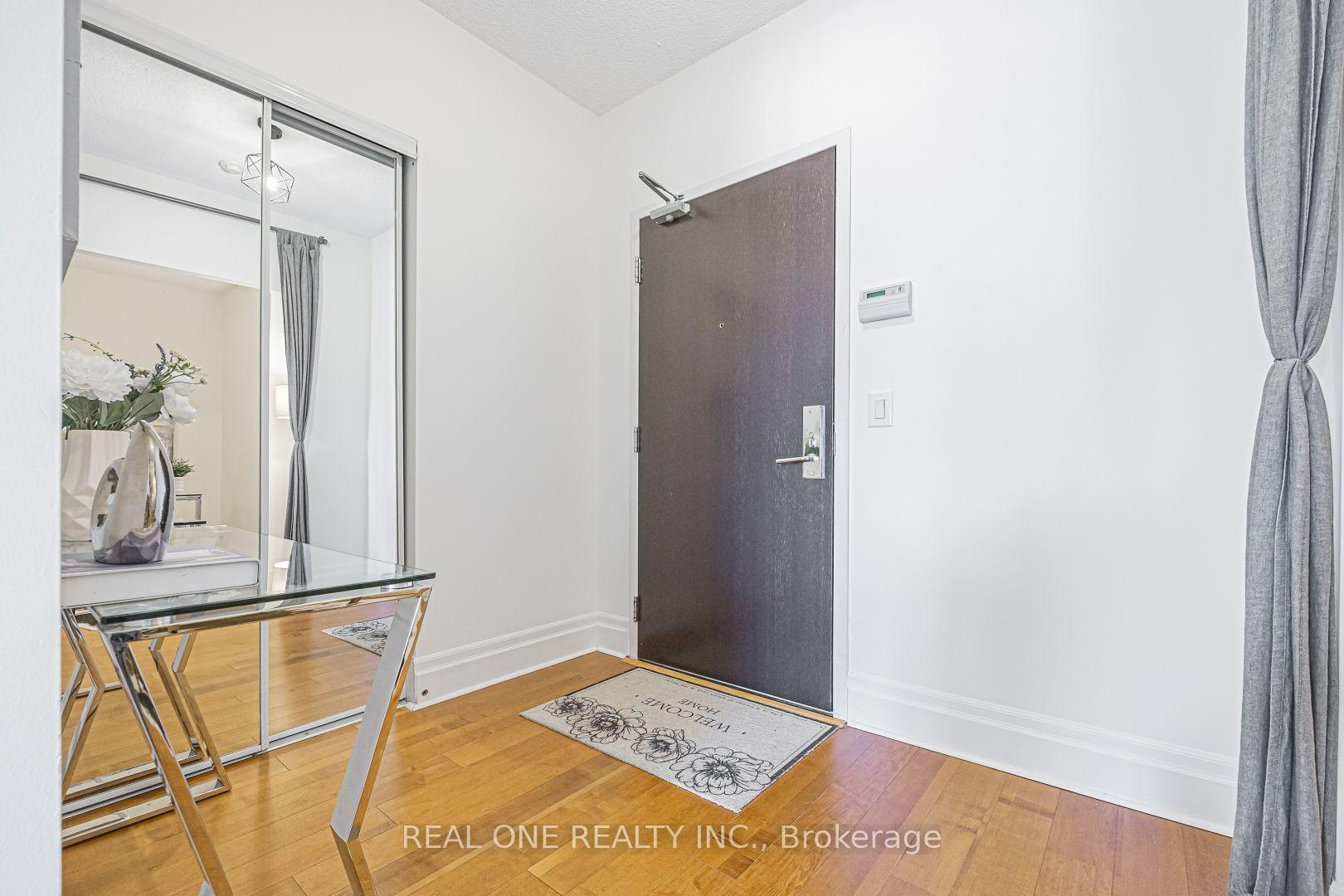 Photo 9 of Unit 214, 111 Upper Duke Crescent, Markham, Unionville — HOMEH
