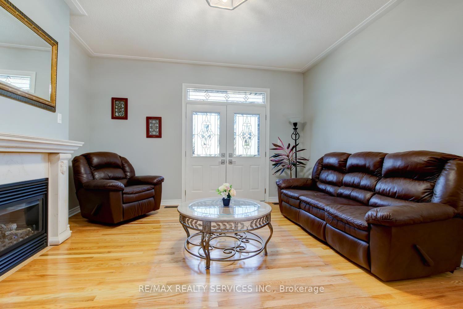 Photo 19 of 35 Hardgate Crescent, Brampton, Northwest Sandalwood Parkway — HOMEH