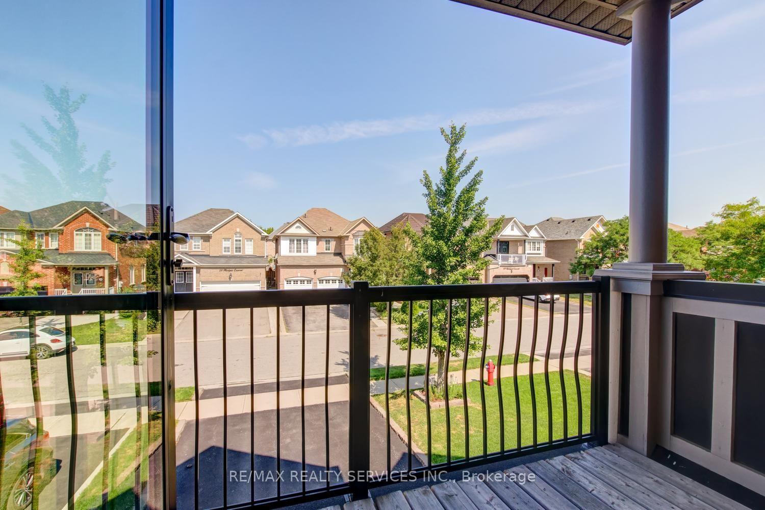 Photo 20 of 35 Hardgate Crescent, Brampton, Northwest Sandalwood Parkway — HOMEH