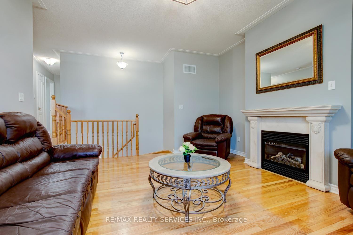 Photo 21 of 35 Hardgate Crescent, Brampton, Northwest Sandalwood Parkway — HOMEH