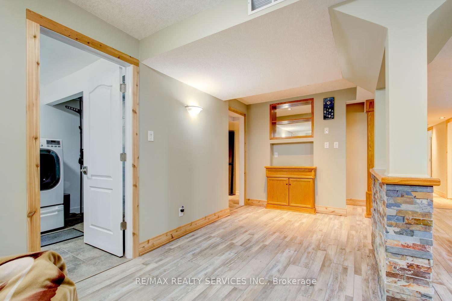 Photo 37 of 35 Hardgate Crescent, Brampton, Northwest Sandalwood Parkway — HOMEH