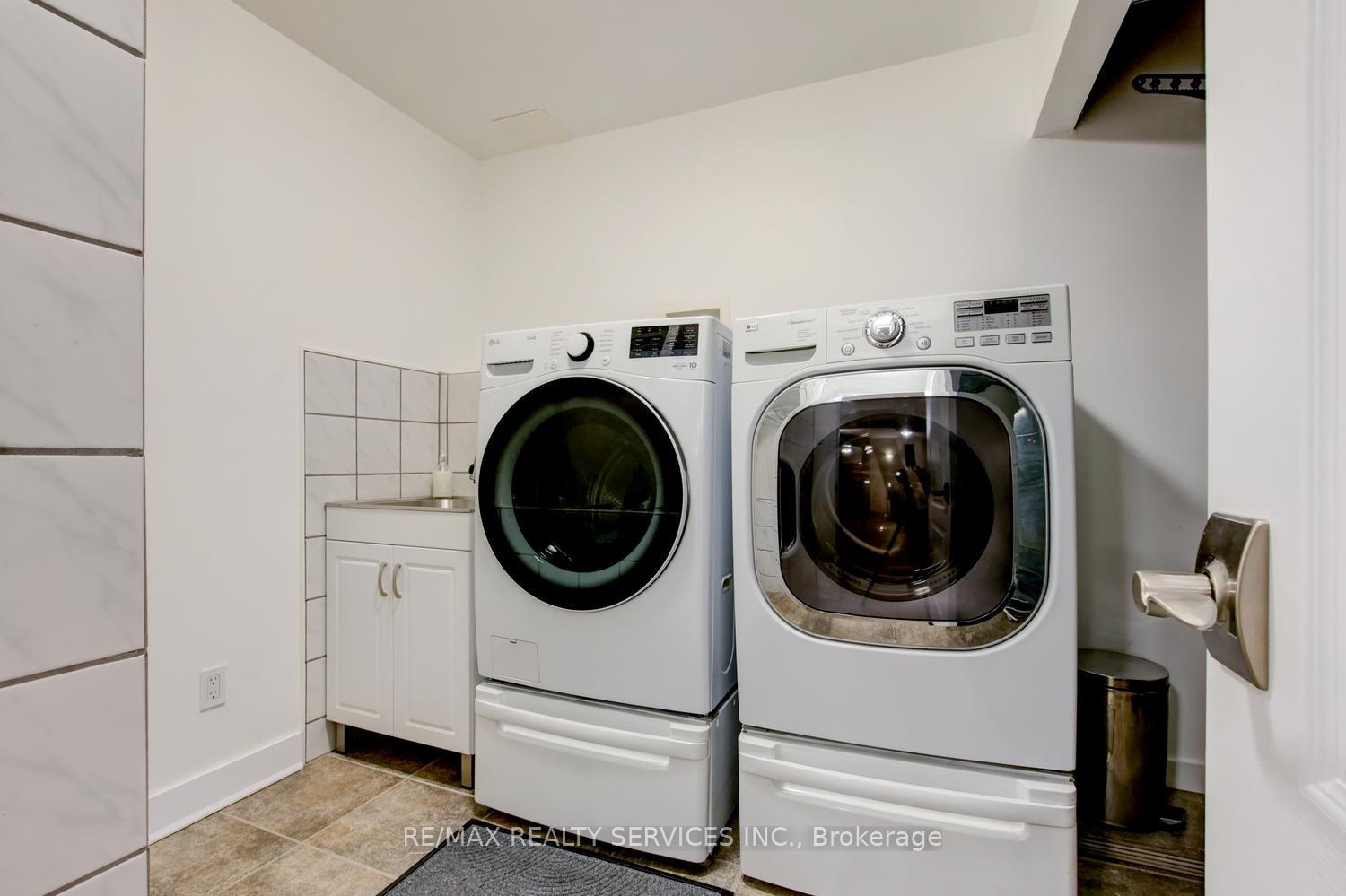 Photo 40 of 35 Hardgate Crescent, Brampton, Northwest Sandalwood Parkway — HOMEH