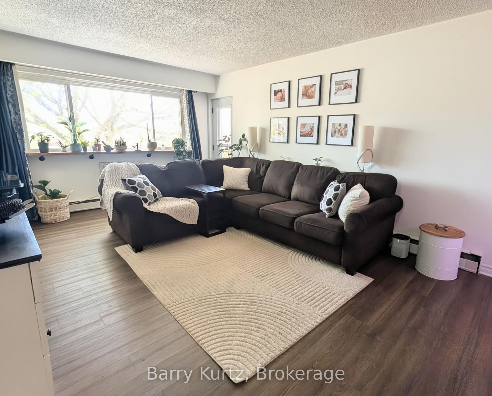 Photo 10 of Unit 5, 1 Sunnylea Crescent, Guelph, General Hospital — HOMEH