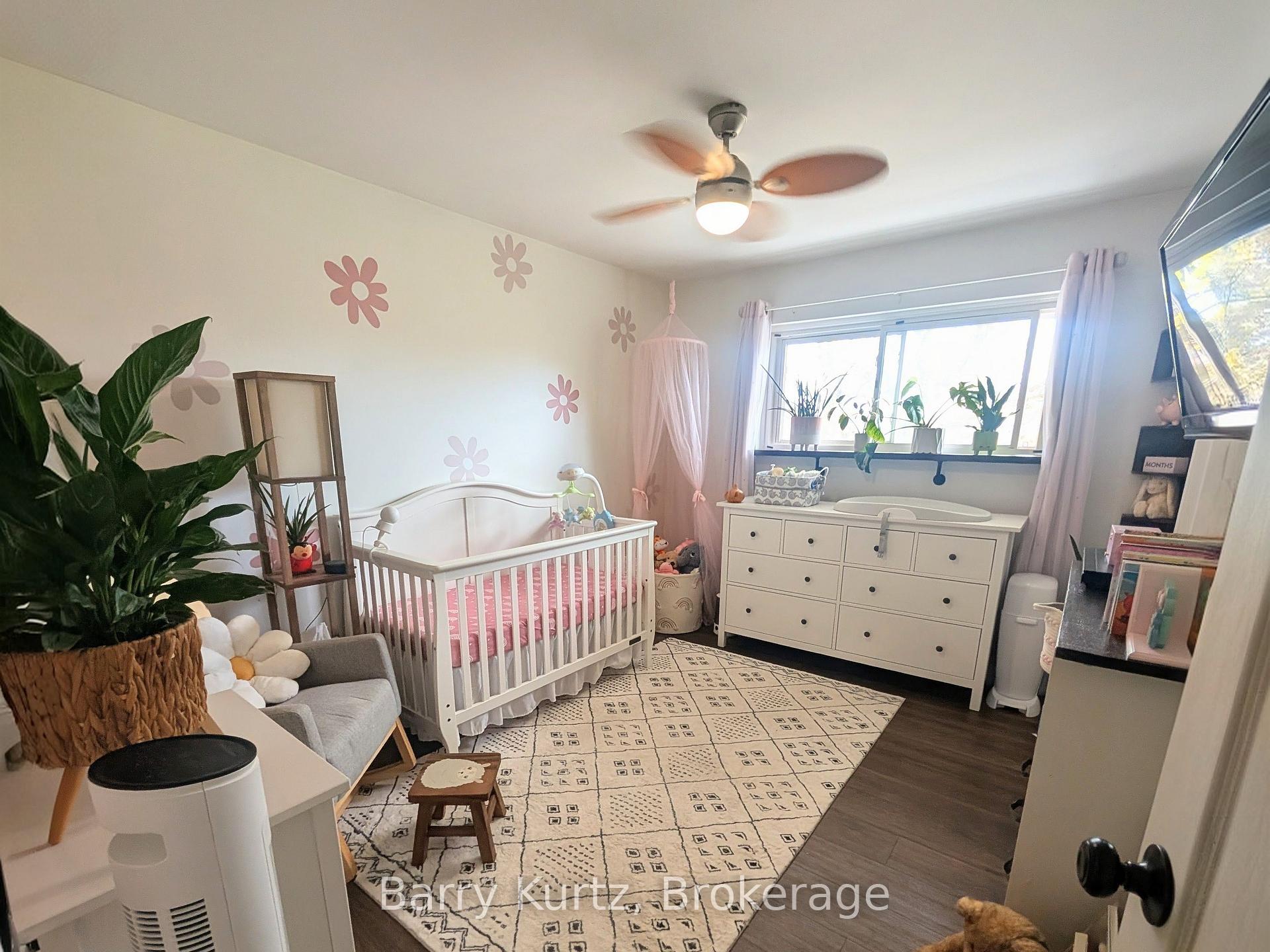 Photo 15 of Unit 5, 1 Sunnylea Crescent, Guelph, General Hospital — HOMEH