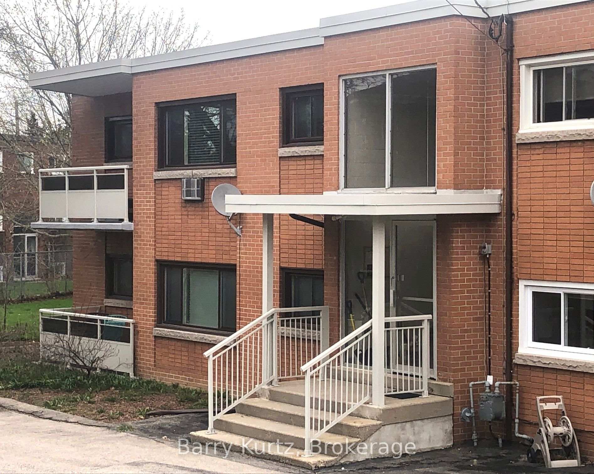 Photo 25 of Unit 5, 1 Sunnylea Crescent, Guelph, General Hospital — HOMEH