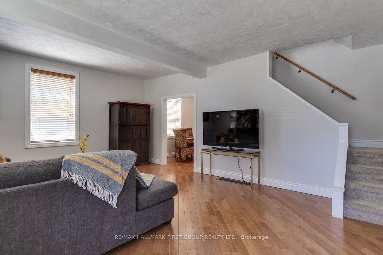 Photo 5 of 26 Whiting Avenue, Oshawa, Lakeview — HOMEH