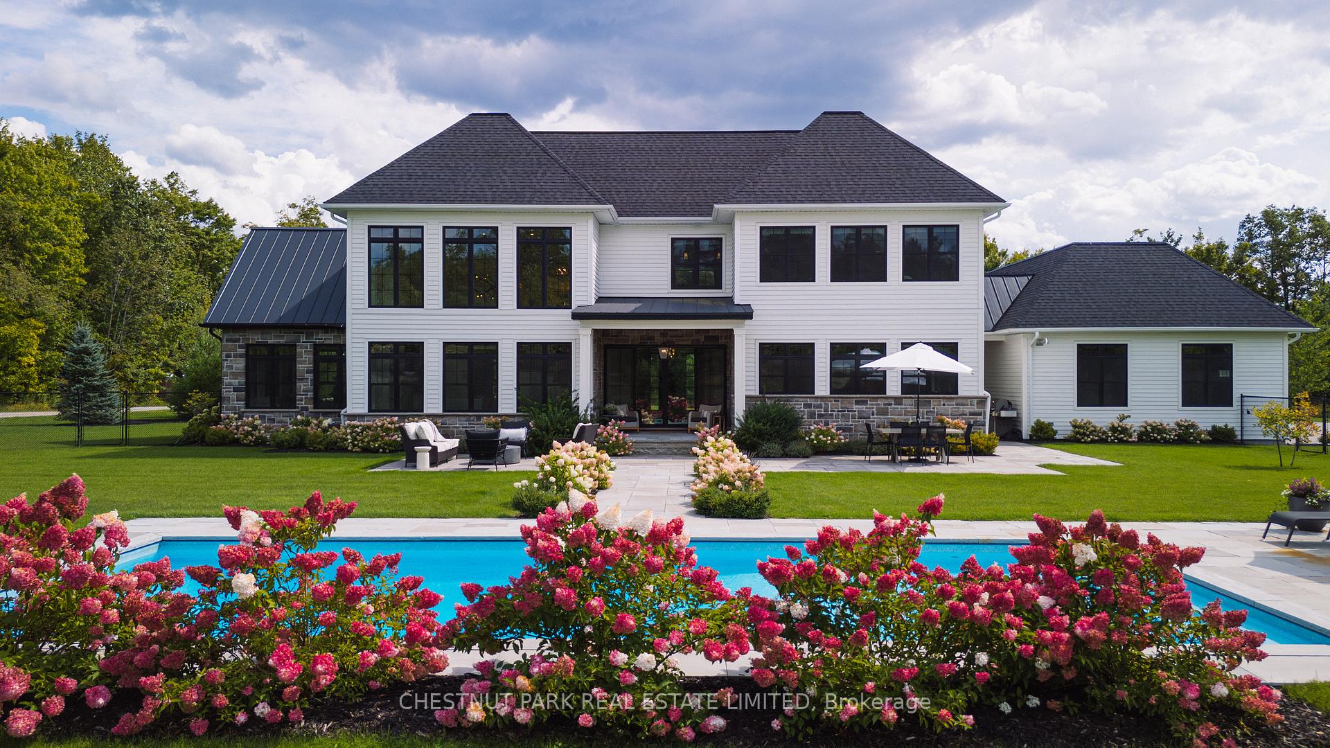 Photo 2 of 1052 Rainbow Valley Road W, Springwater, Phelpston — HOMEH