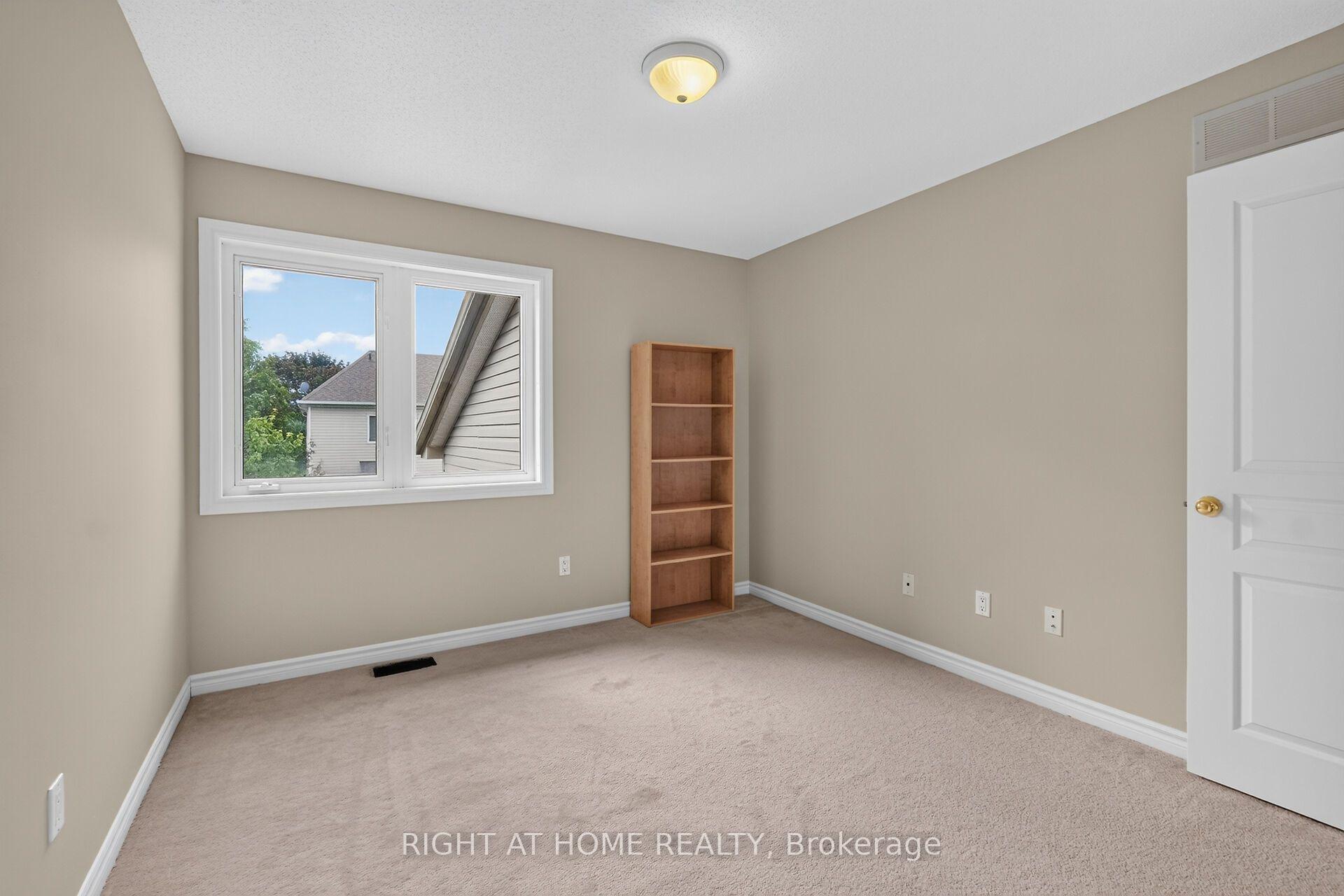 Photo 31 of 2022 Melette Crescent, Ottawa, Avalon East — HOMEH