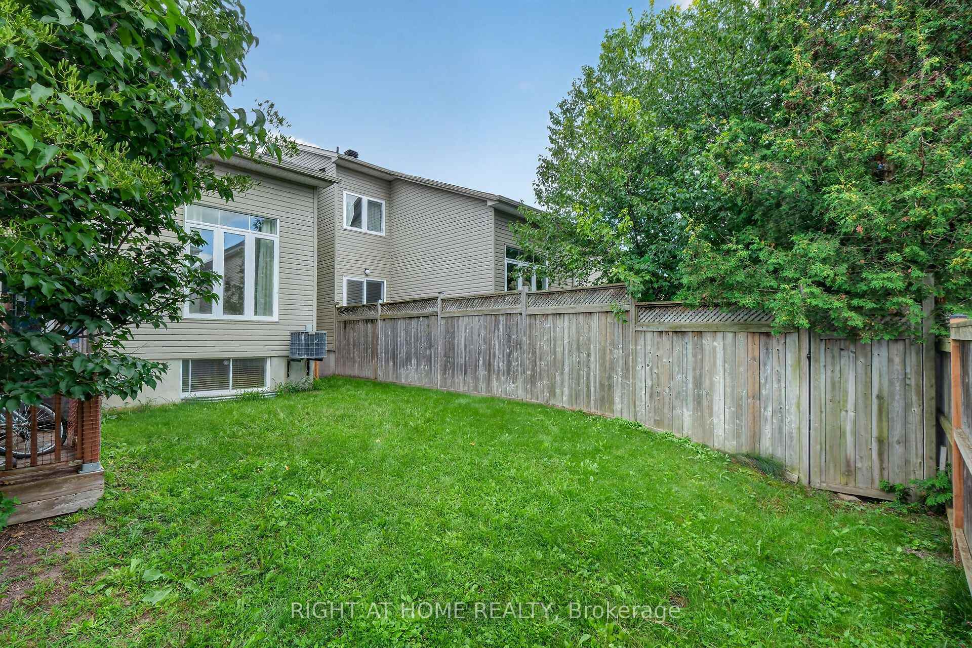 Photo 40 of 2022 Melette Crescent, Ottawa, Avalon East — HOMEH