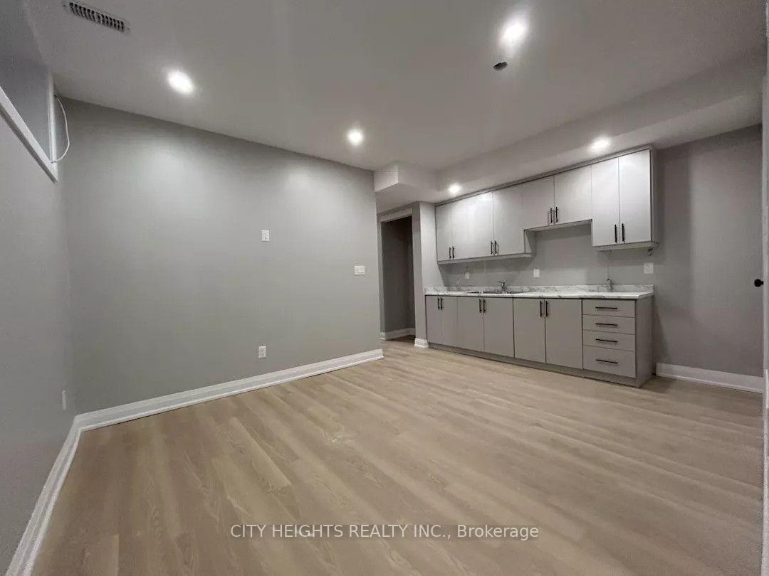 Photo 3 of Unit 2, 10 Robins Avenue, Hamilton, Crown Point — HOMEH