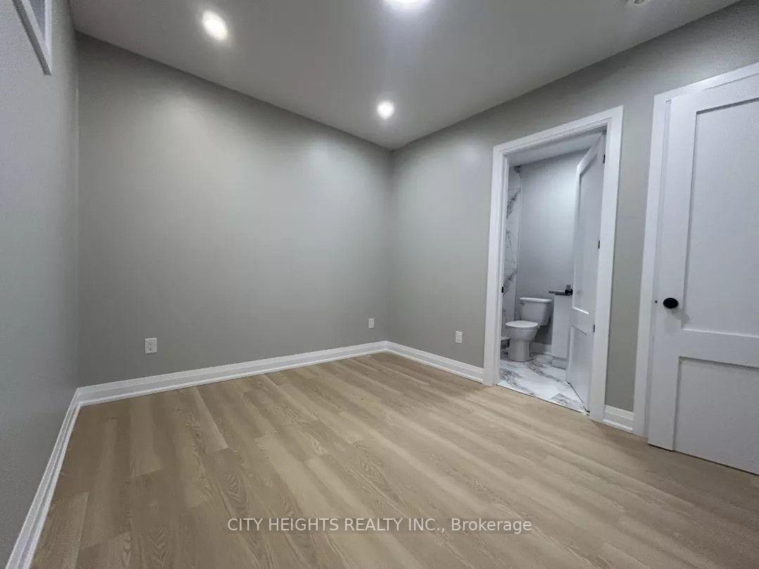 Photo 9 of Unit 2, 10 Robins Avenue, Hamilton, Crown Point — HOMEH