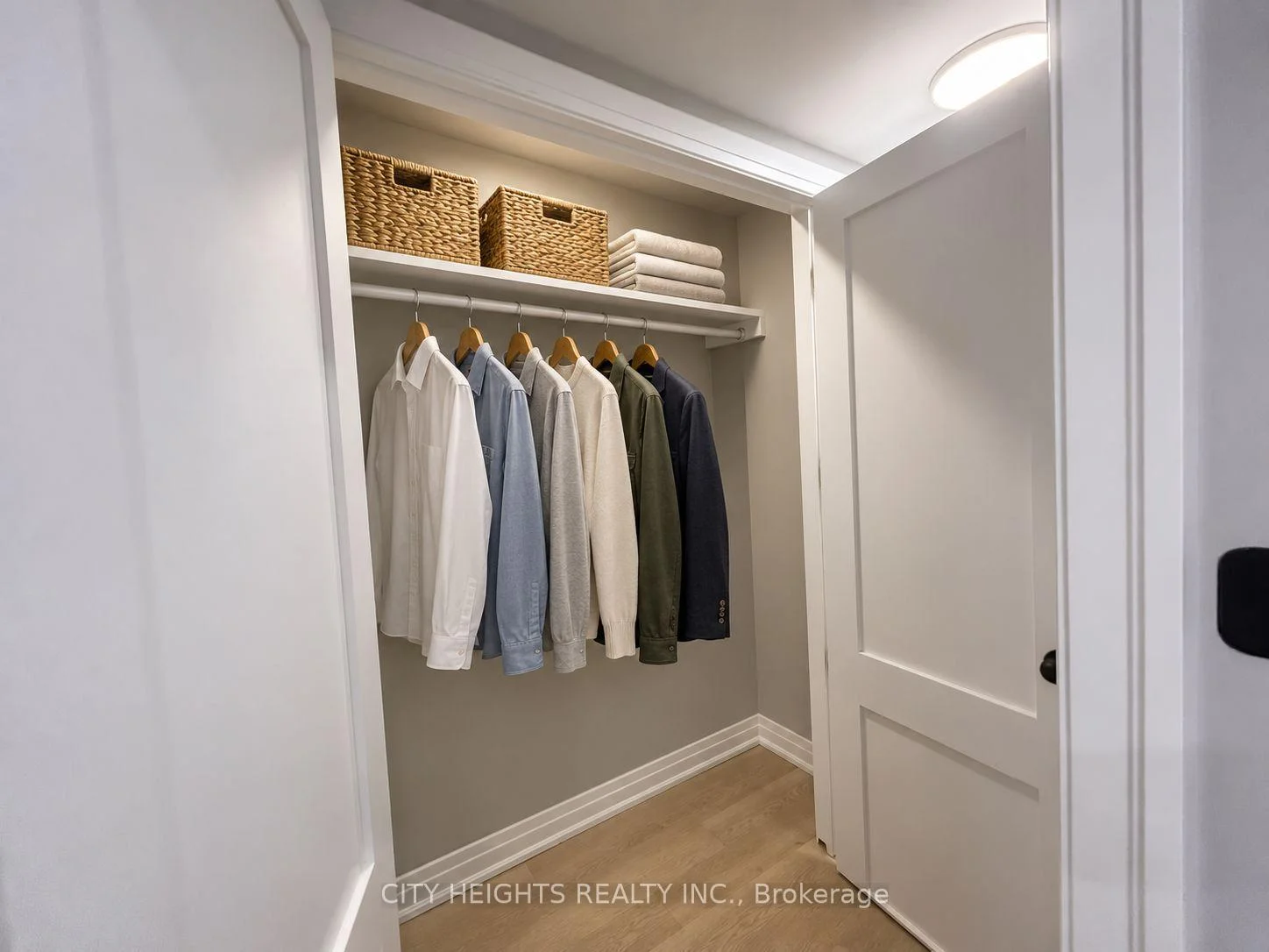 Photo 16 of Unit 2, 10 Robins Avenue, Hamilton, Crown Point — HOMEH