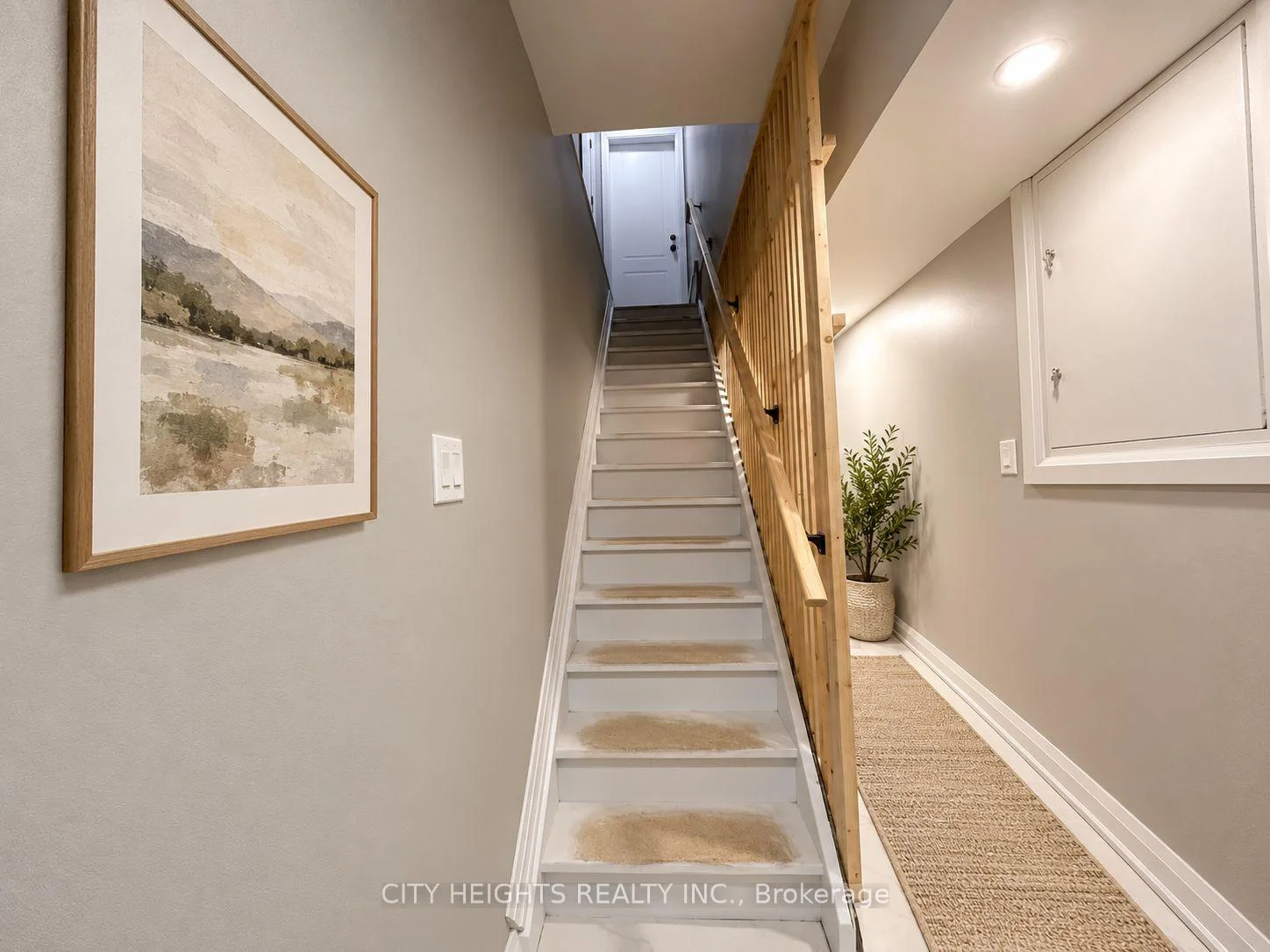 Photo 20 of Unit 2, 10 Robins Avenue, Hamilton, Crown Point — HOMEH