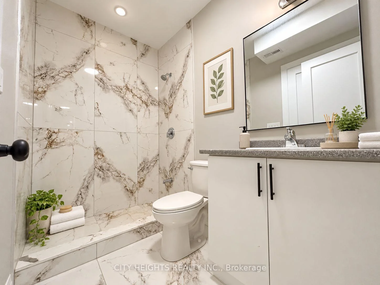 Photo 21 of Unit 2, 10 Robins Avenue, Hamilton, Crown Point — HOMEH