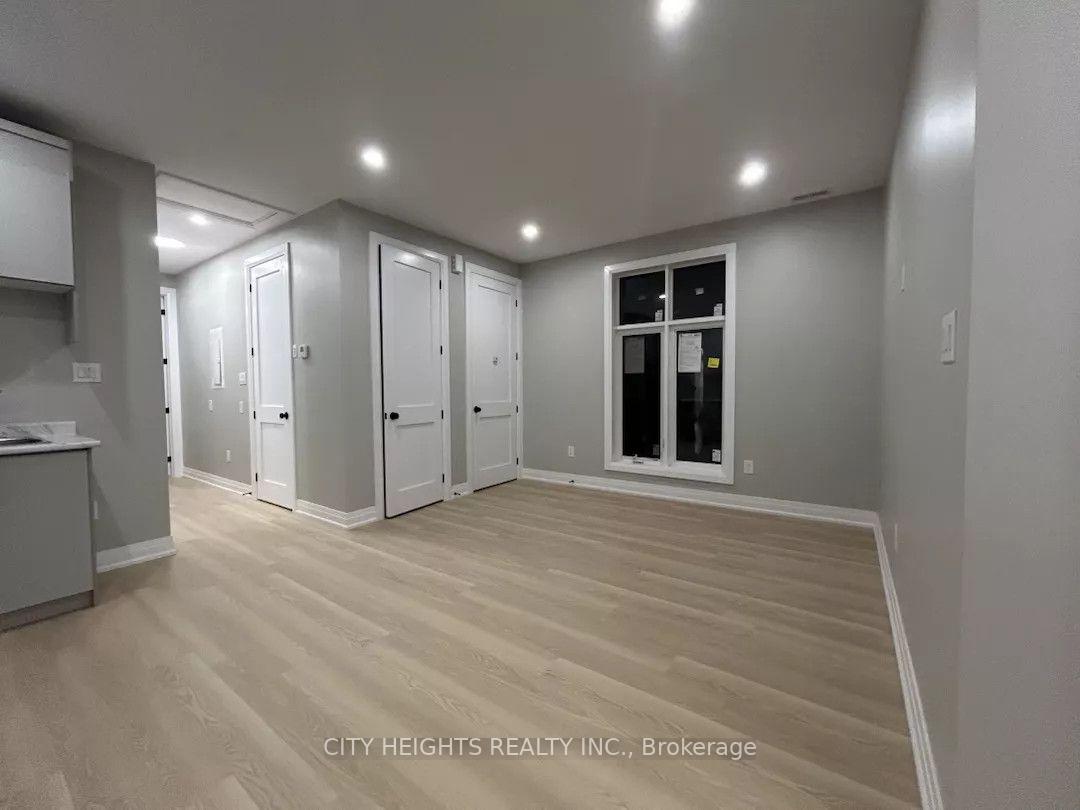 Photo 9 of Unit 3, 10 Robins Avenue, Hamilton, Crown Point — HOMEH