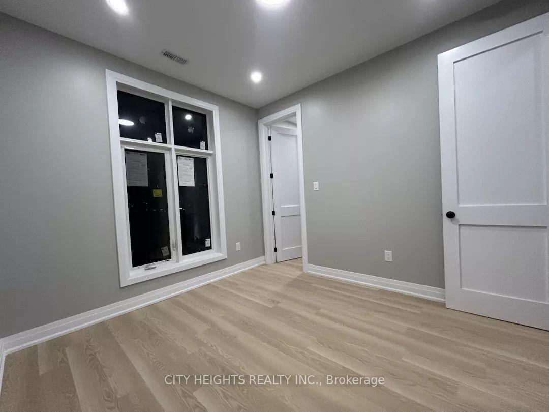 Photo 15 of Unit 3, 10 Robins Avenue, Hamilton, Crown Point — HOMEH