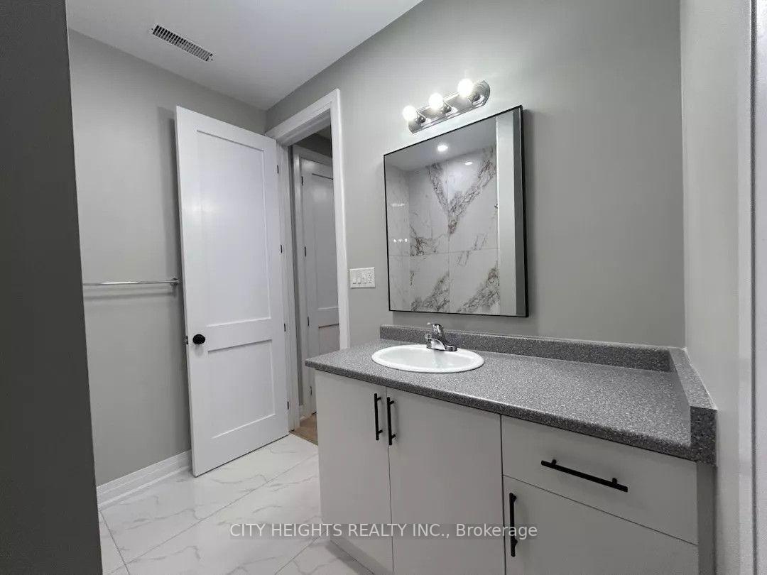 Photo 26 of Unit 3, 10 Robins Avenue, Hamilton, Crown Point — HOMEH