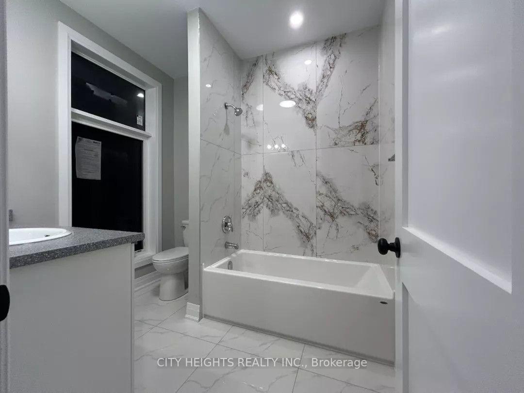 Photo 27 of Unit 3, 10 Robins Avenue, Hamilton, Crown Point — HOMEH