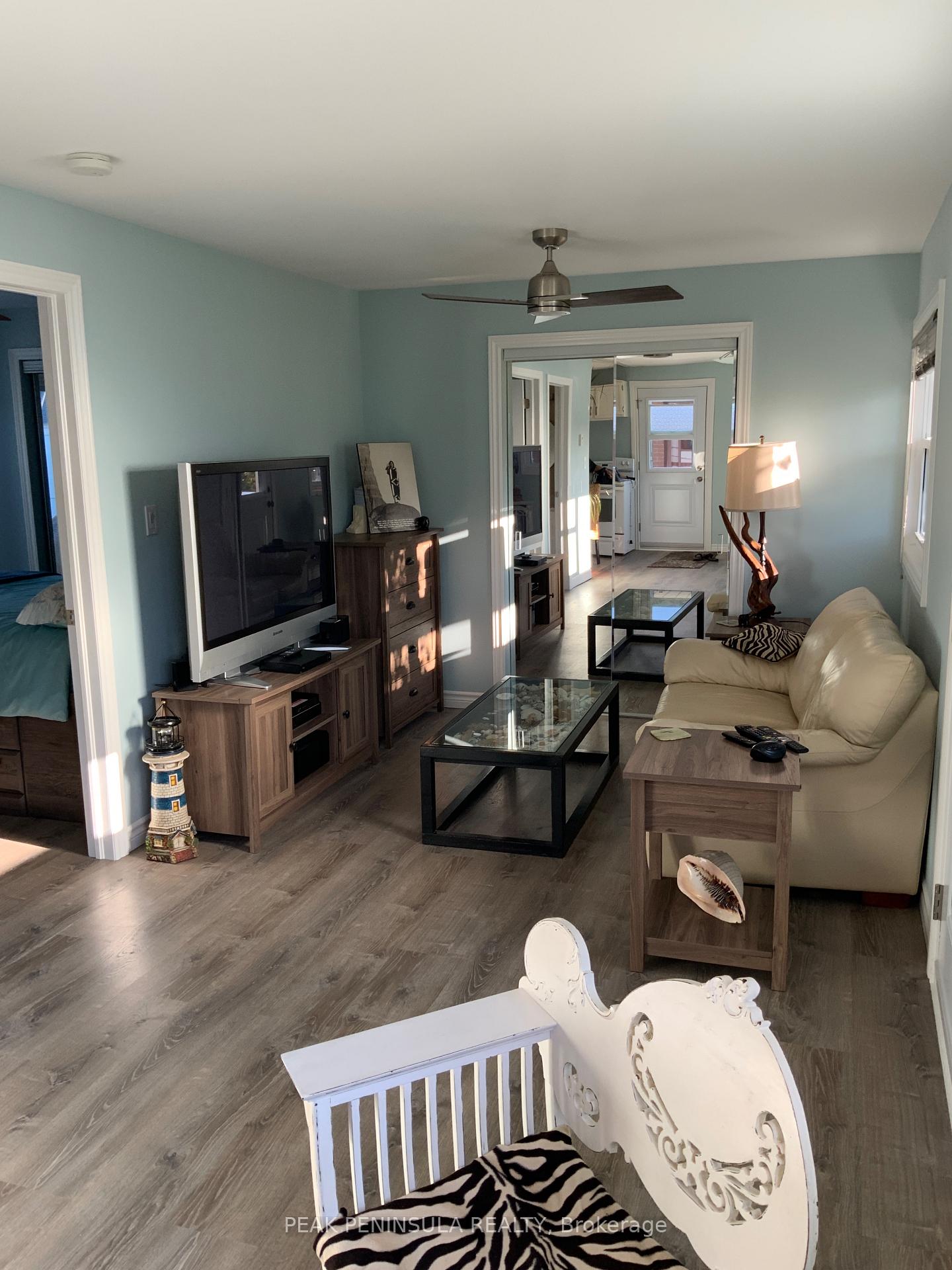 Photo 5 of 25 First Avenue, Norfolk, Long Point — HOMEH