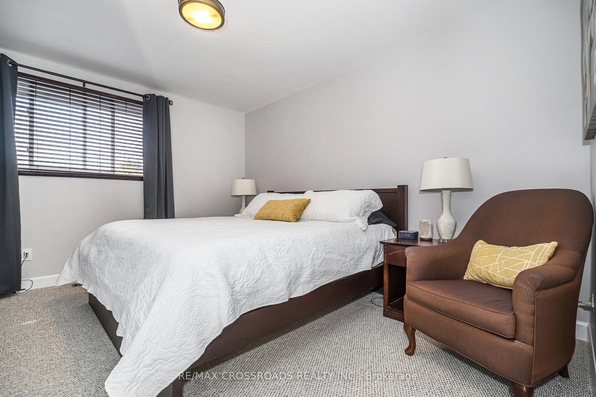 Photo 28 of 655 Dodsworth Crescent, Mississauga, Applewood — HOMEH