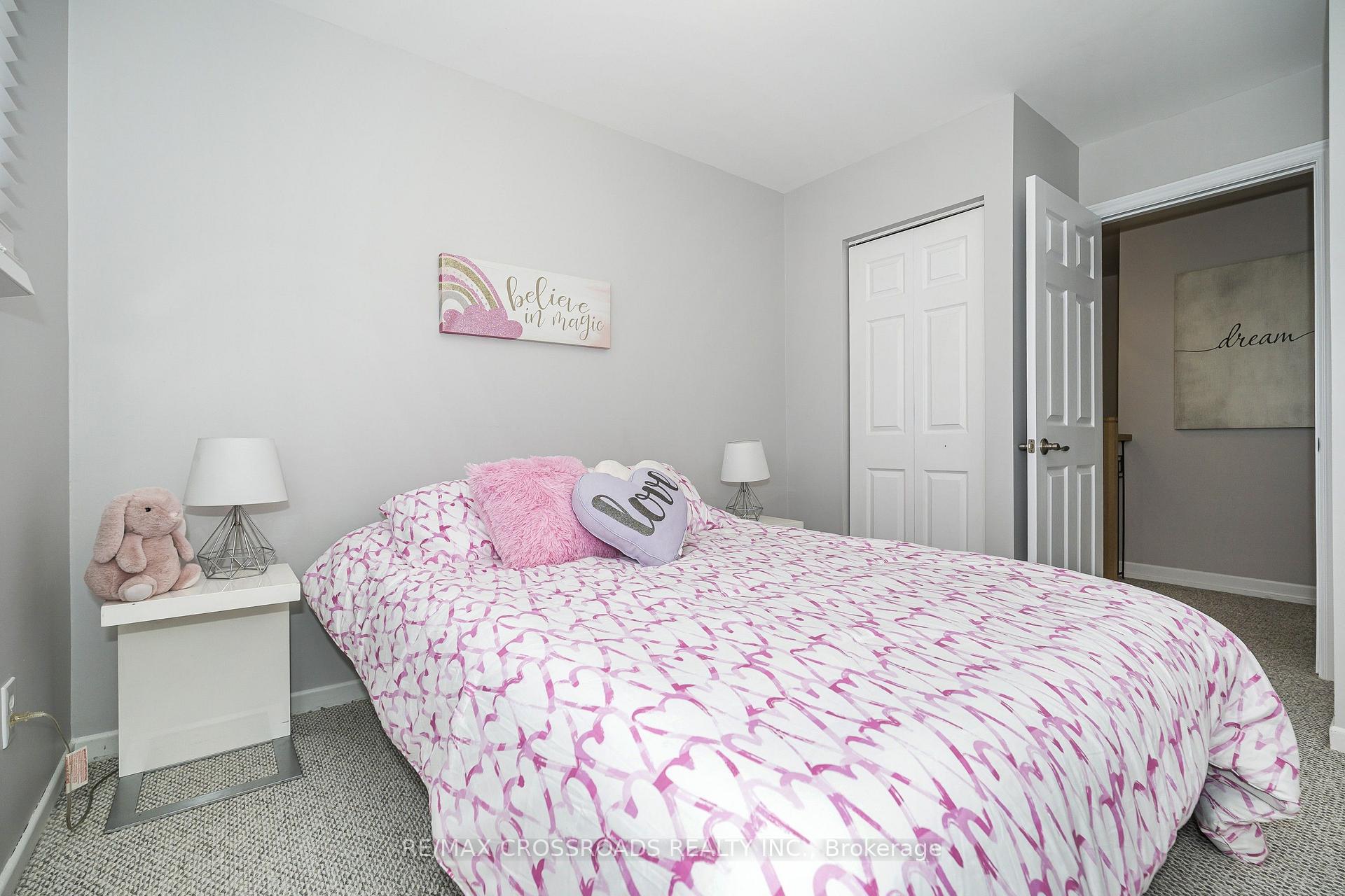 Photo 32 of 655 Dodsworth Crescent, Mississauga, Applewood — HOMEH