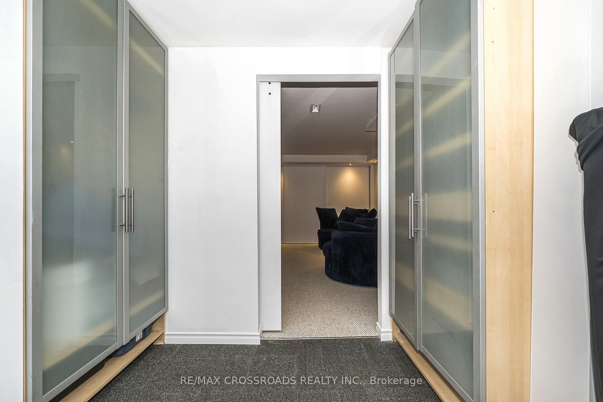 Photo 41 of 655 Dodsworth Crescent, Mississauga, Applewood — HOMEH