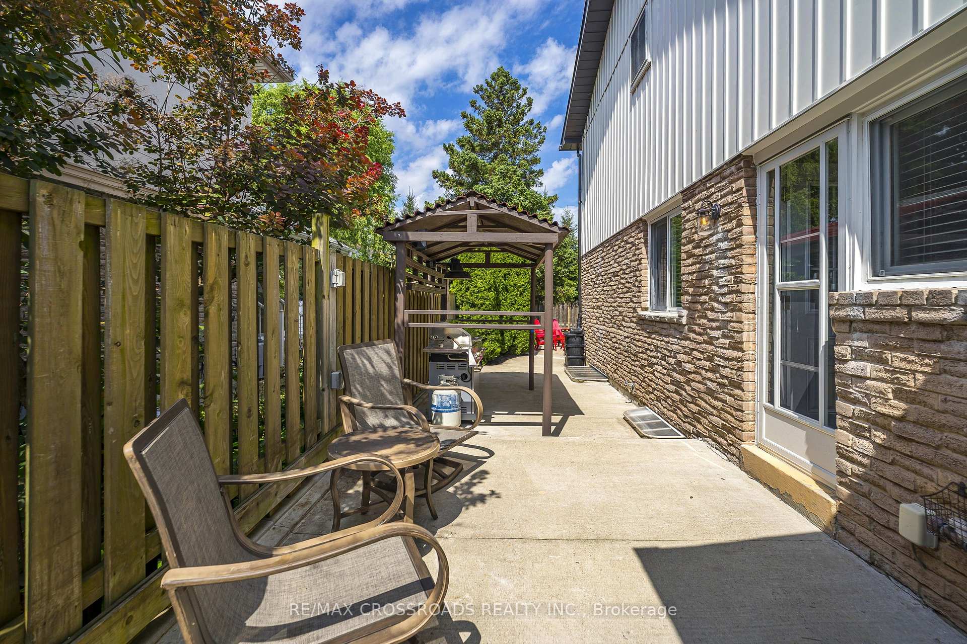 Photo 65 of 655 Dodsworth Crescent, Mississauga, Applewood — HOMEH