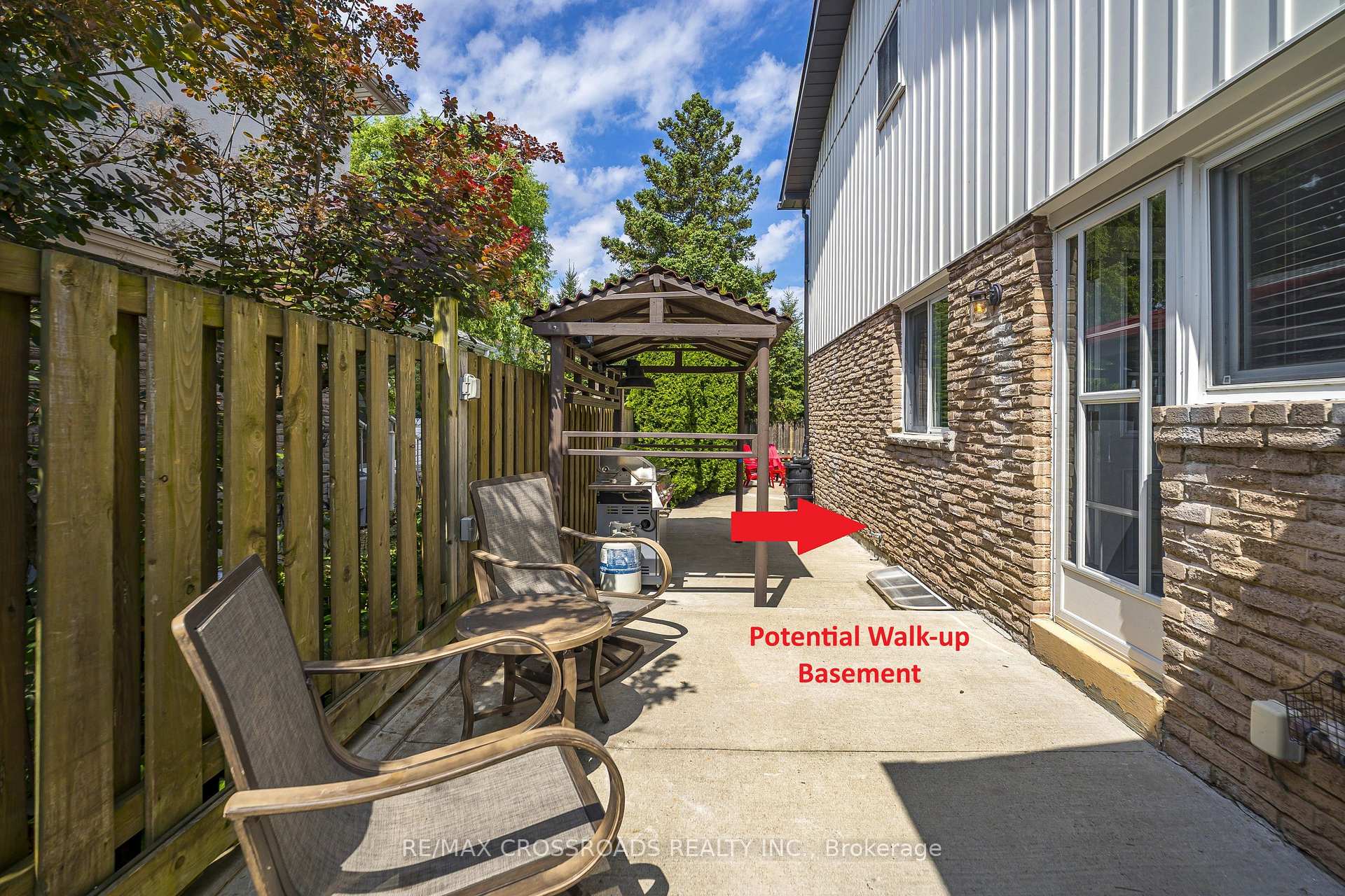 Photo 62 of 655 Dodsworth Crescent, Mississauga, Applewood — HOMEH
