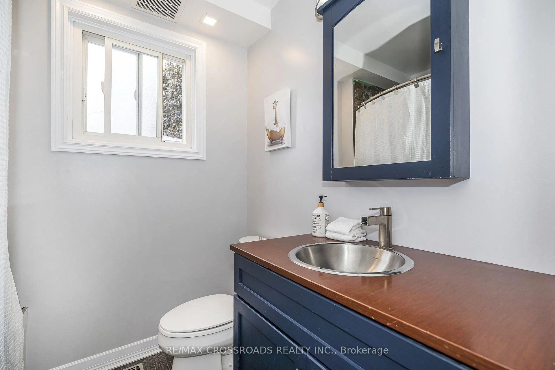 Photo 27 of 655 Dodsworth Crescent, Mississauga, Applewood — HOMEH