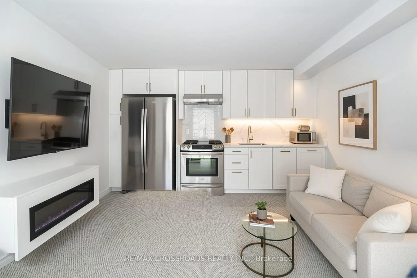 Photo 44 of 655 Dodsworth Crescent, Mississauga, Applewood — HOMEH