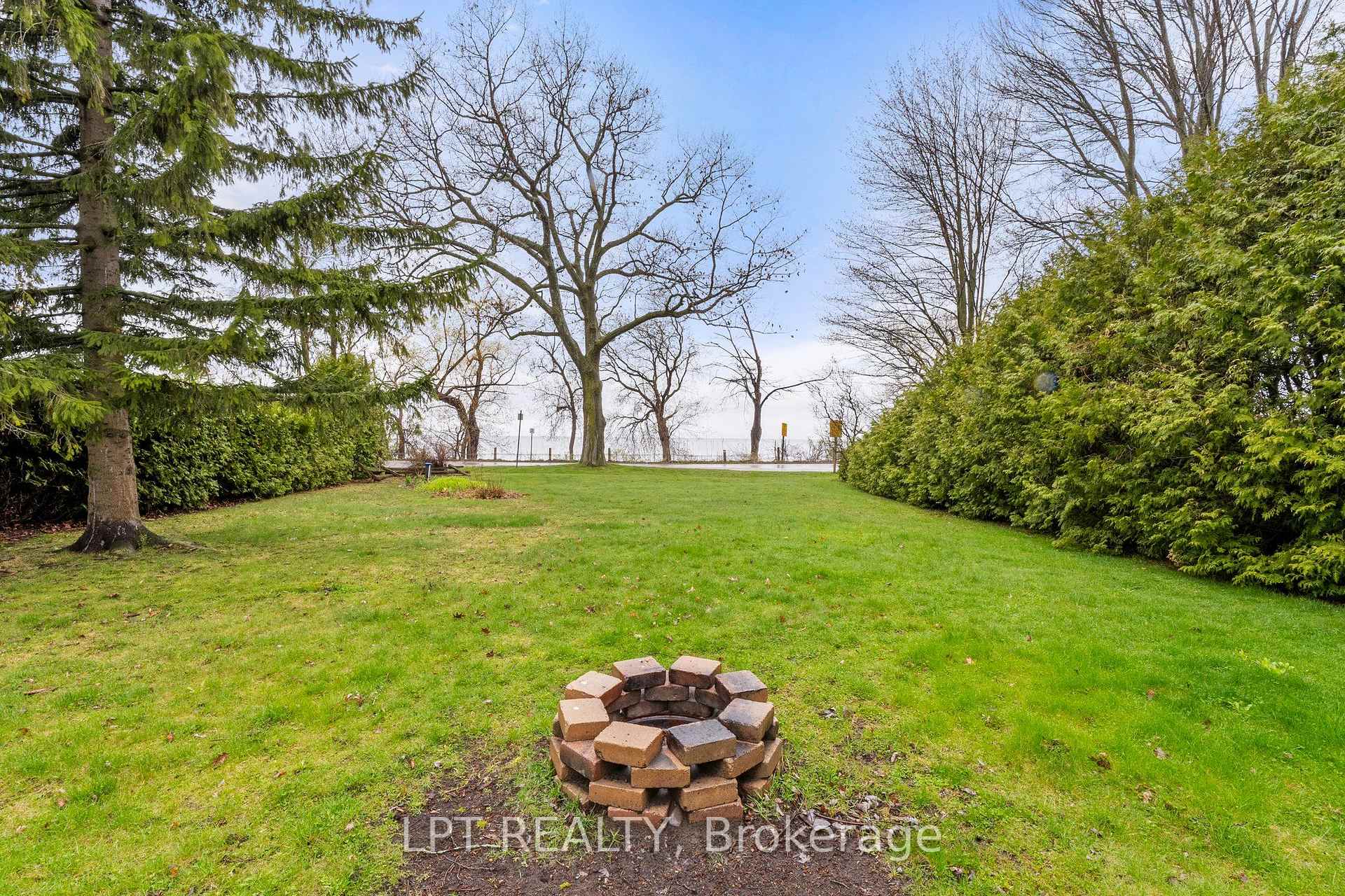Photo 4 of 247 Hedge Road, Georgina, Sutton & Jackson's Point — HOMEH