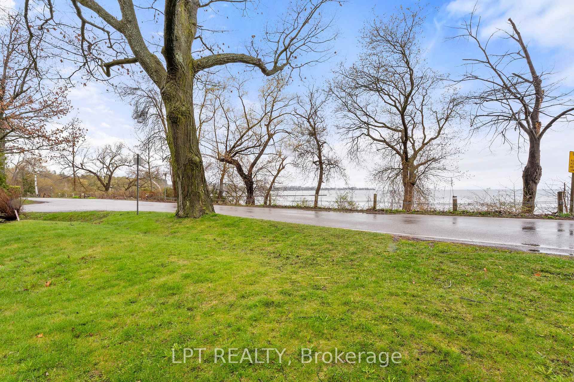Photo 5 of 247 Hedge Road, Georgina, Sutton & Jackson's Point — HOMEH