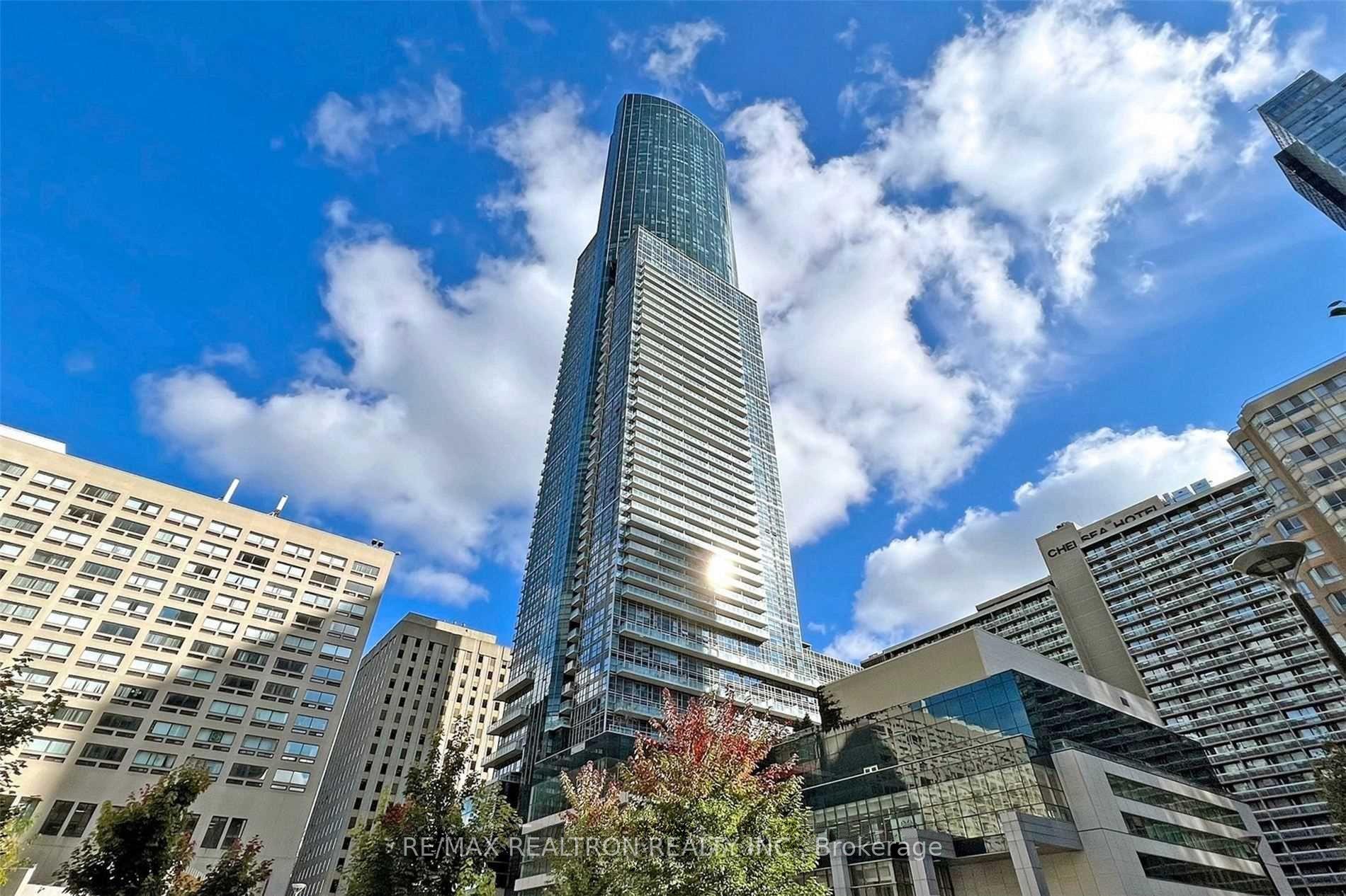 Photo 1 of Unit 5207, 386 Yonge Street, Toronto, Bay Street Corridor — HOMEH