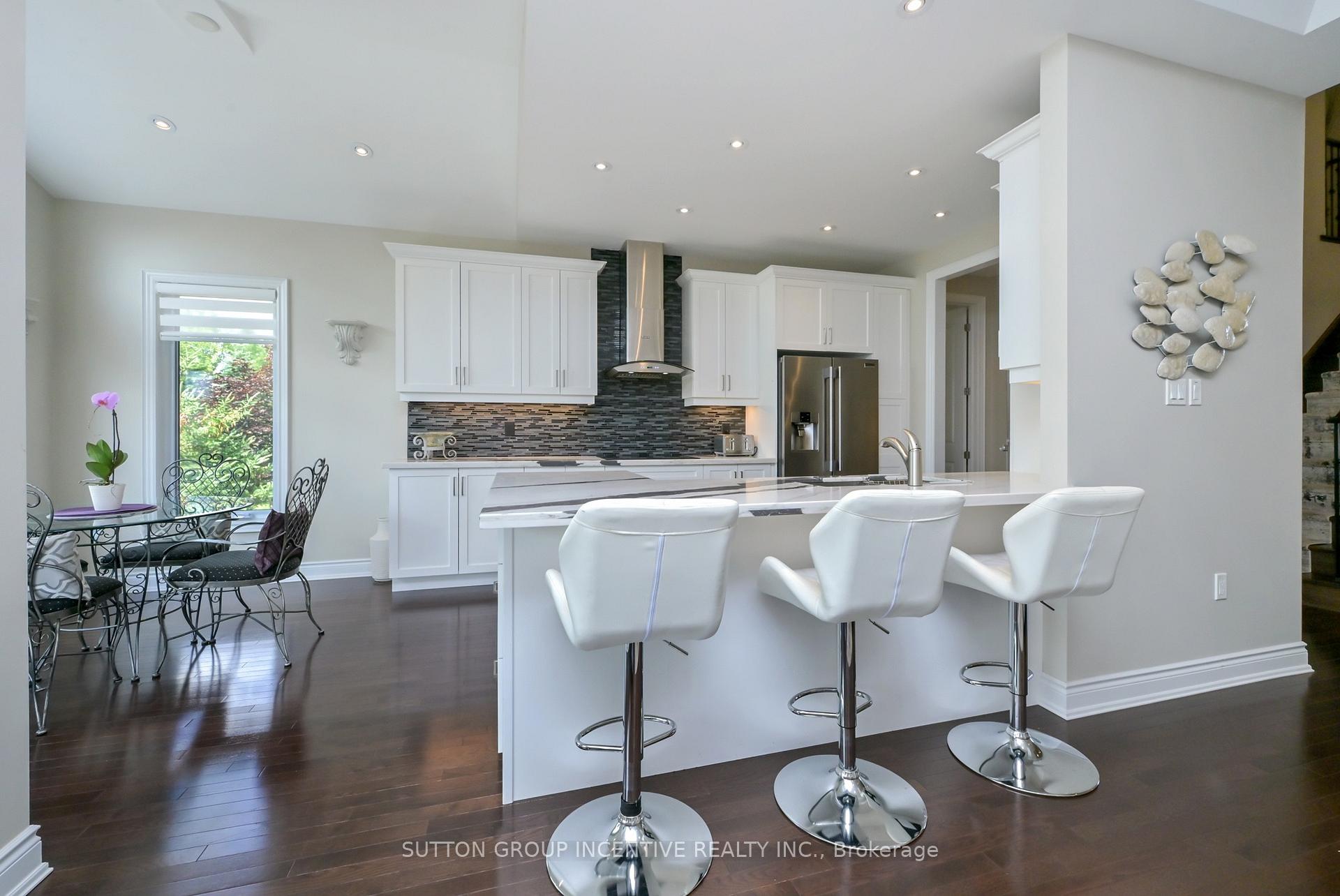 Photo 9 of 4 Westmount Drive, New Tecumseth, Rural New Tecumseth — HOMEH
