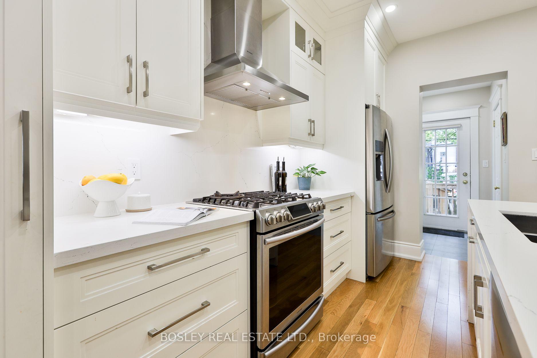 Photo 18 of 27 Mountnoel Avenue, Toronto, Greenwood-Coxwell — HOMEH