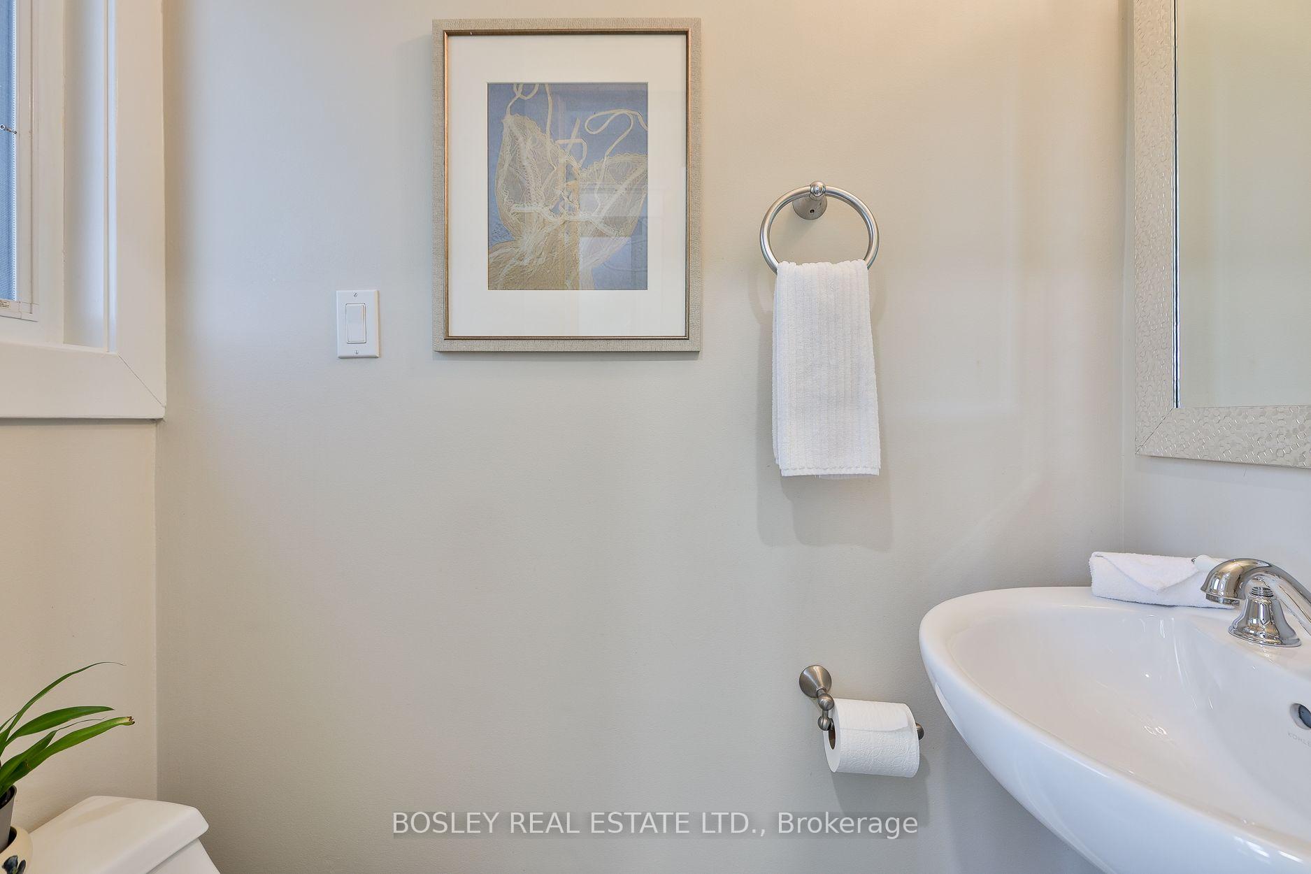 Photo 20 of 27 Mountnoel Avenue, Toronto, Greenwood-Coxwell — HOMEH