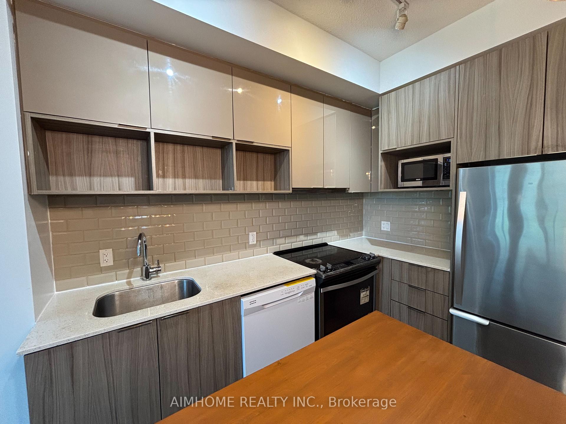 Photo 5 of Unit 603, 52 Forest Manor Road, North York, Henry Farm — HOMEH