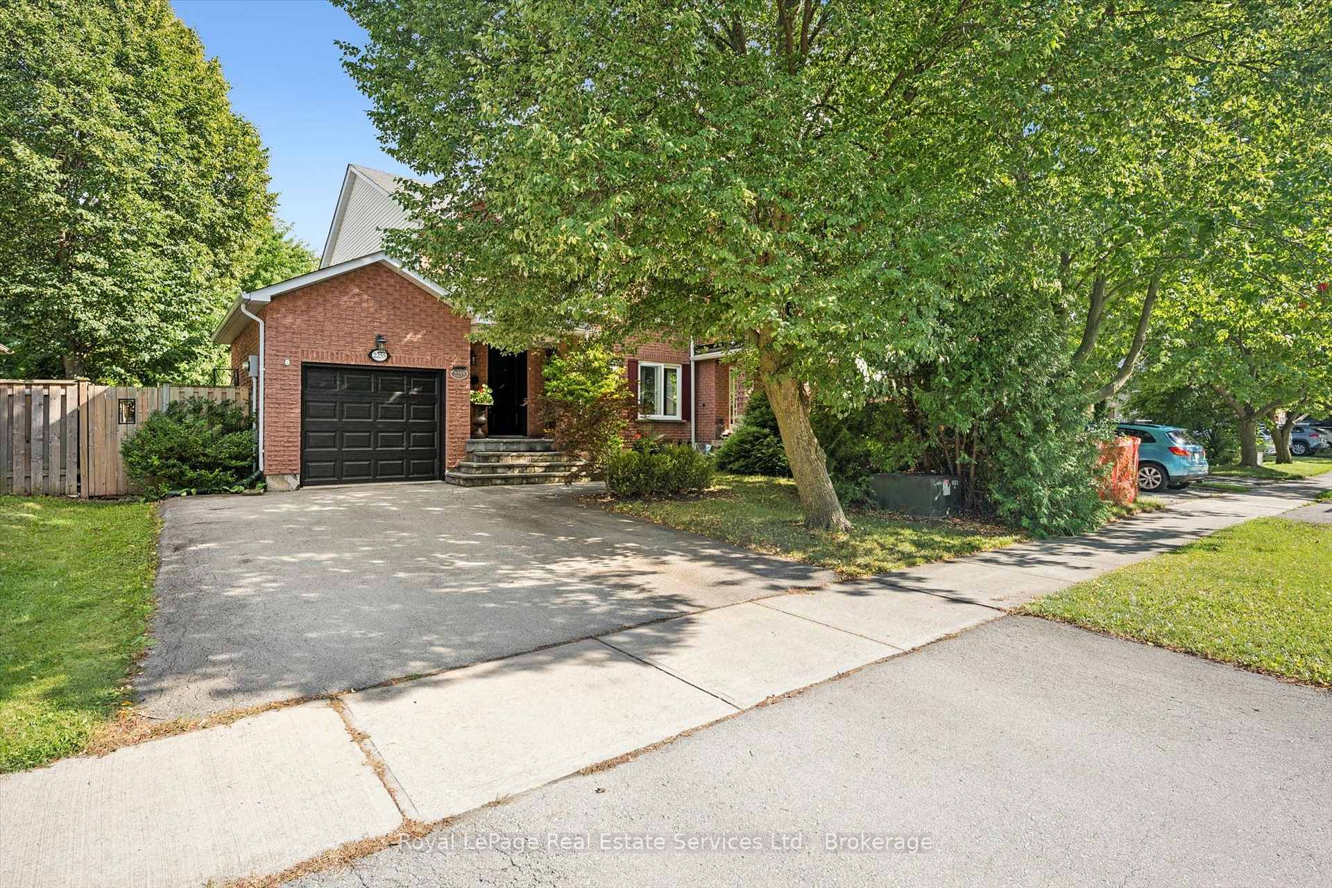 Photo 1 of 2255 MacLennan Drive, Oakville, River Oaks — HOMEH