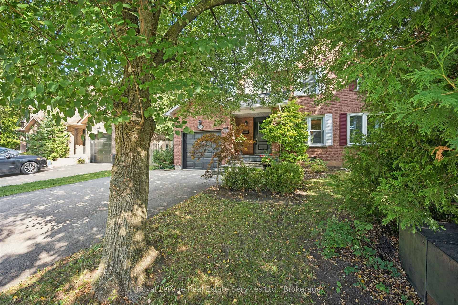 Photo 2 of 2255 MacLennan Drive, Oakville, River Oaks — HOMEH