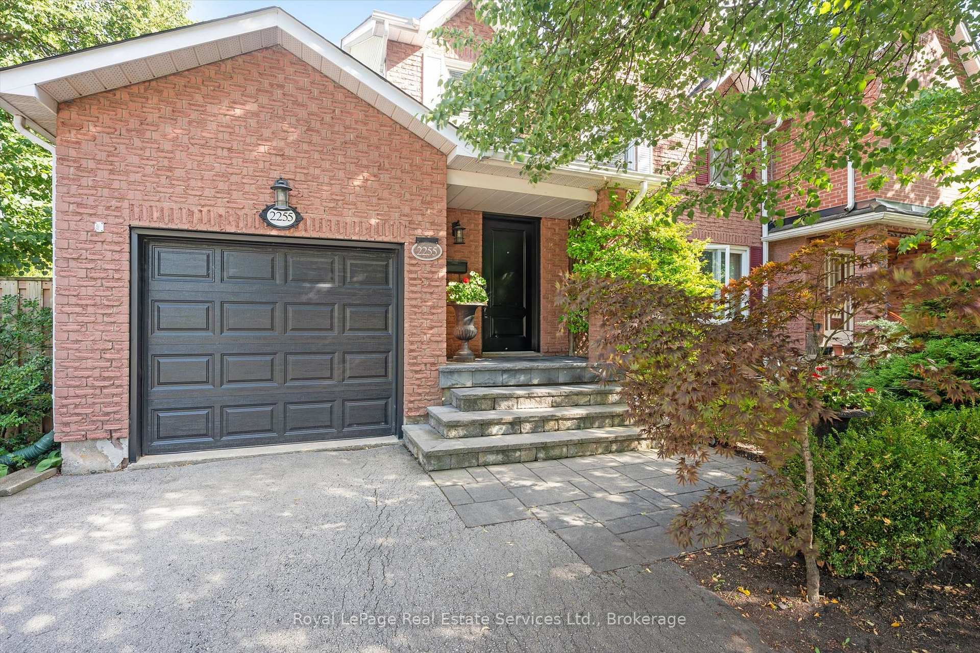 Photo 3 of 2255 MacLennan Drive, Oakville, River Oaks — HOMEH