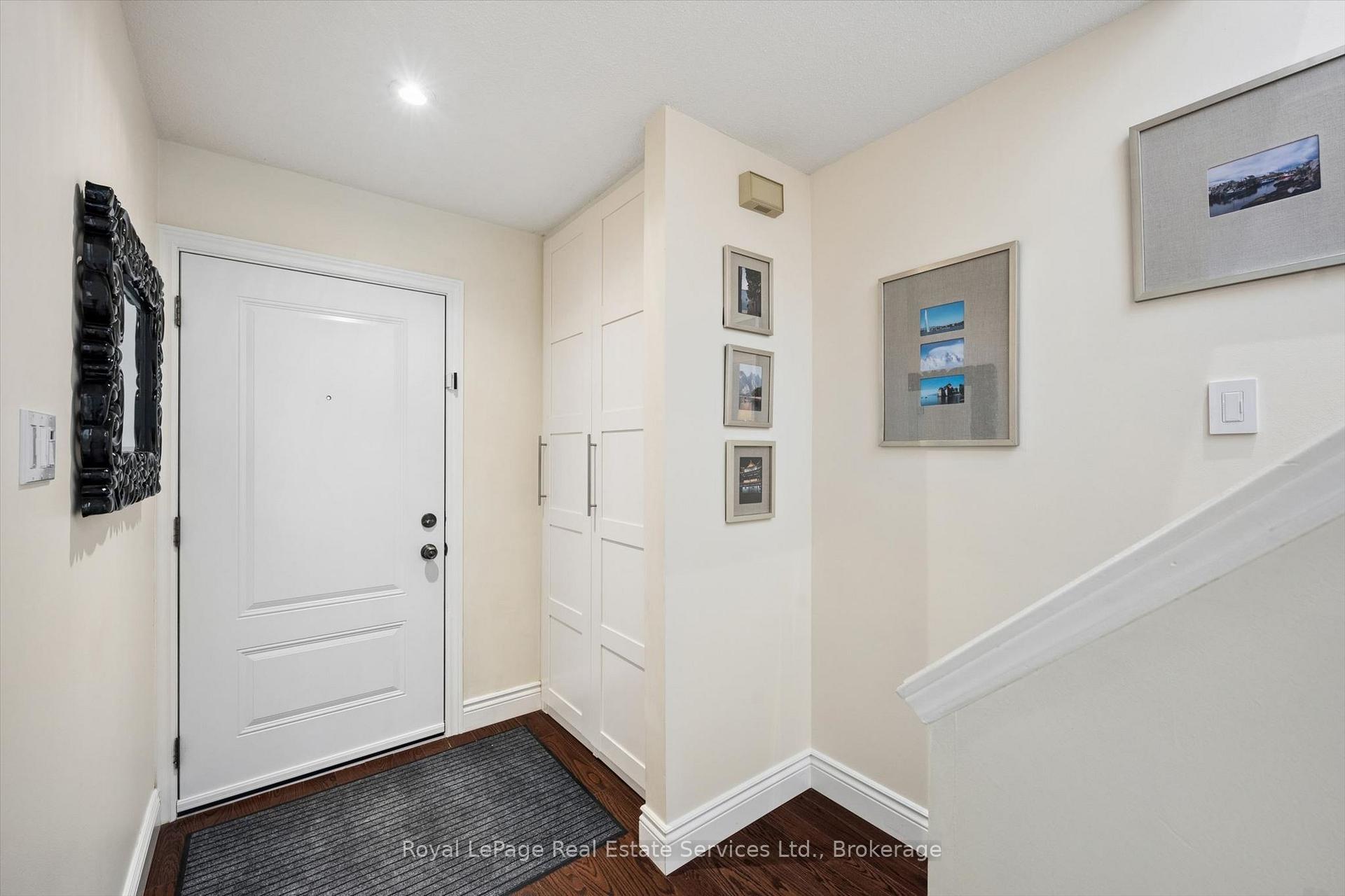 Photo 4 of 2255 MacLennan Drive, Oakville, River Oaks — HOMEH