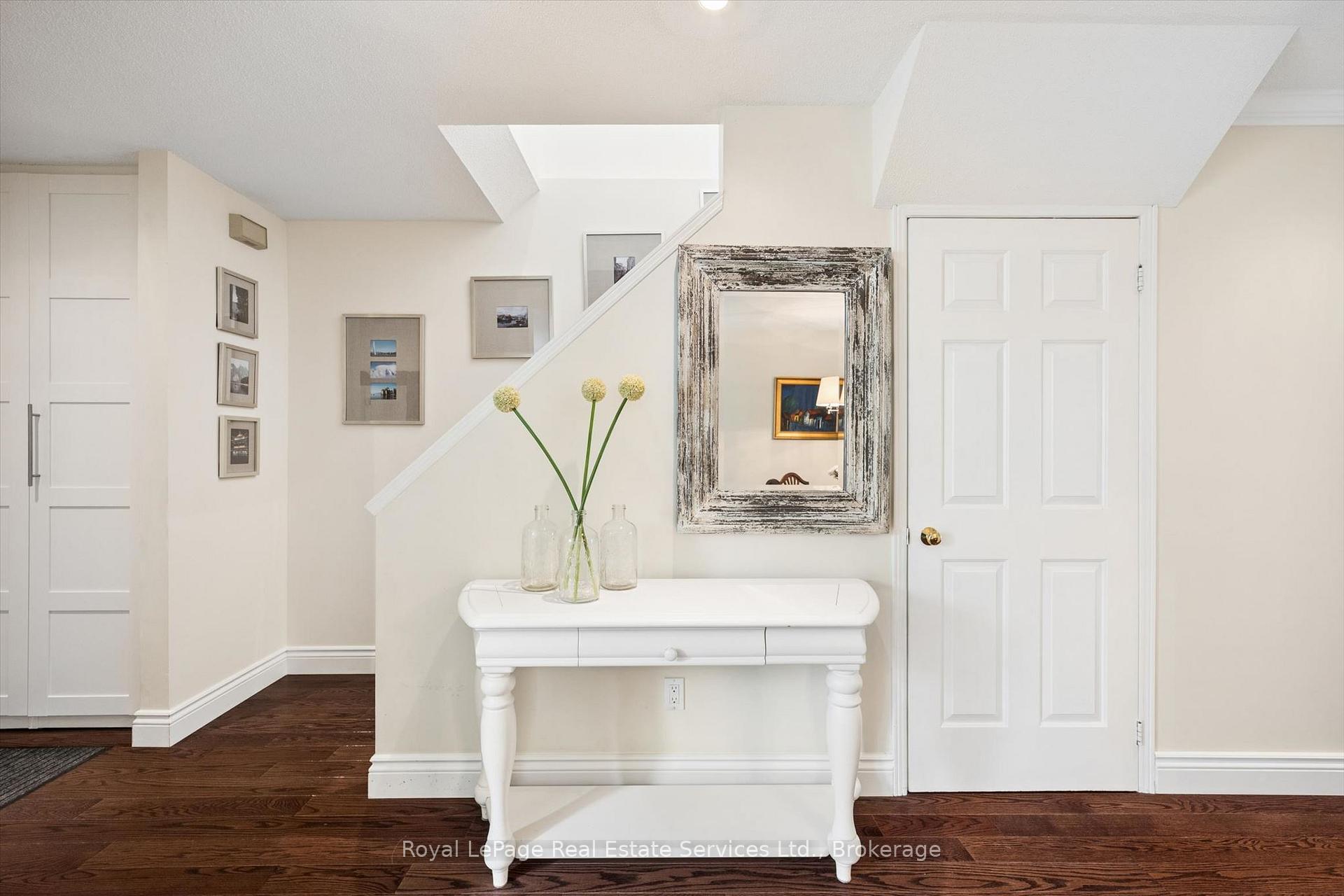 Photo 6 of 2255 MacLennan Drive, Oakville, River Oaks — HOMEH