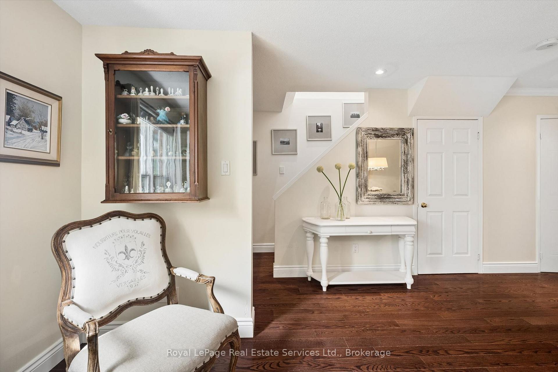 Photo 8 of 2255 MacLennan Drive, Oakville, River Oaks — HOMEH