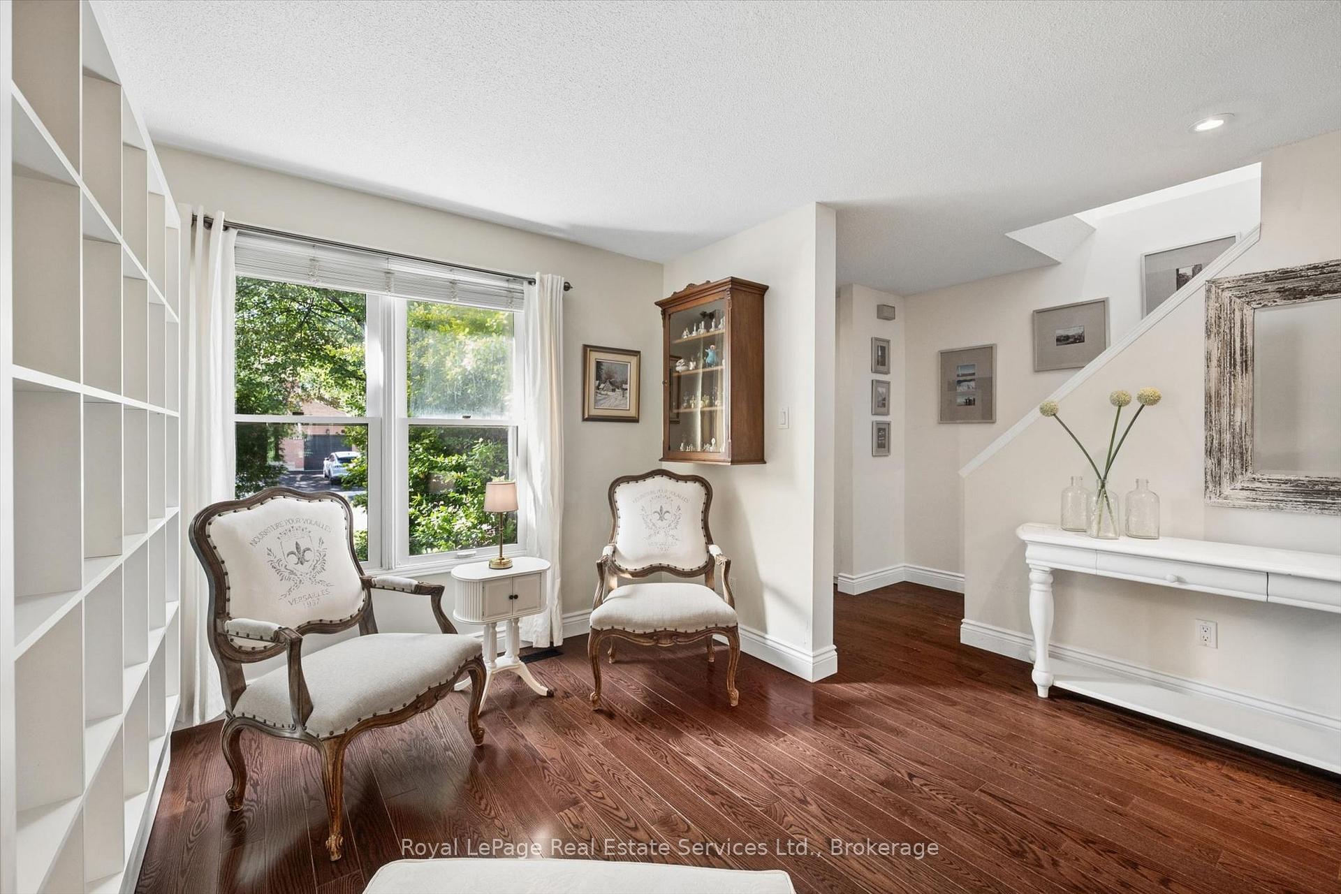 Photo 9 of 2255 MacLennan Drive, Oakville, River Oaks — HOMEH