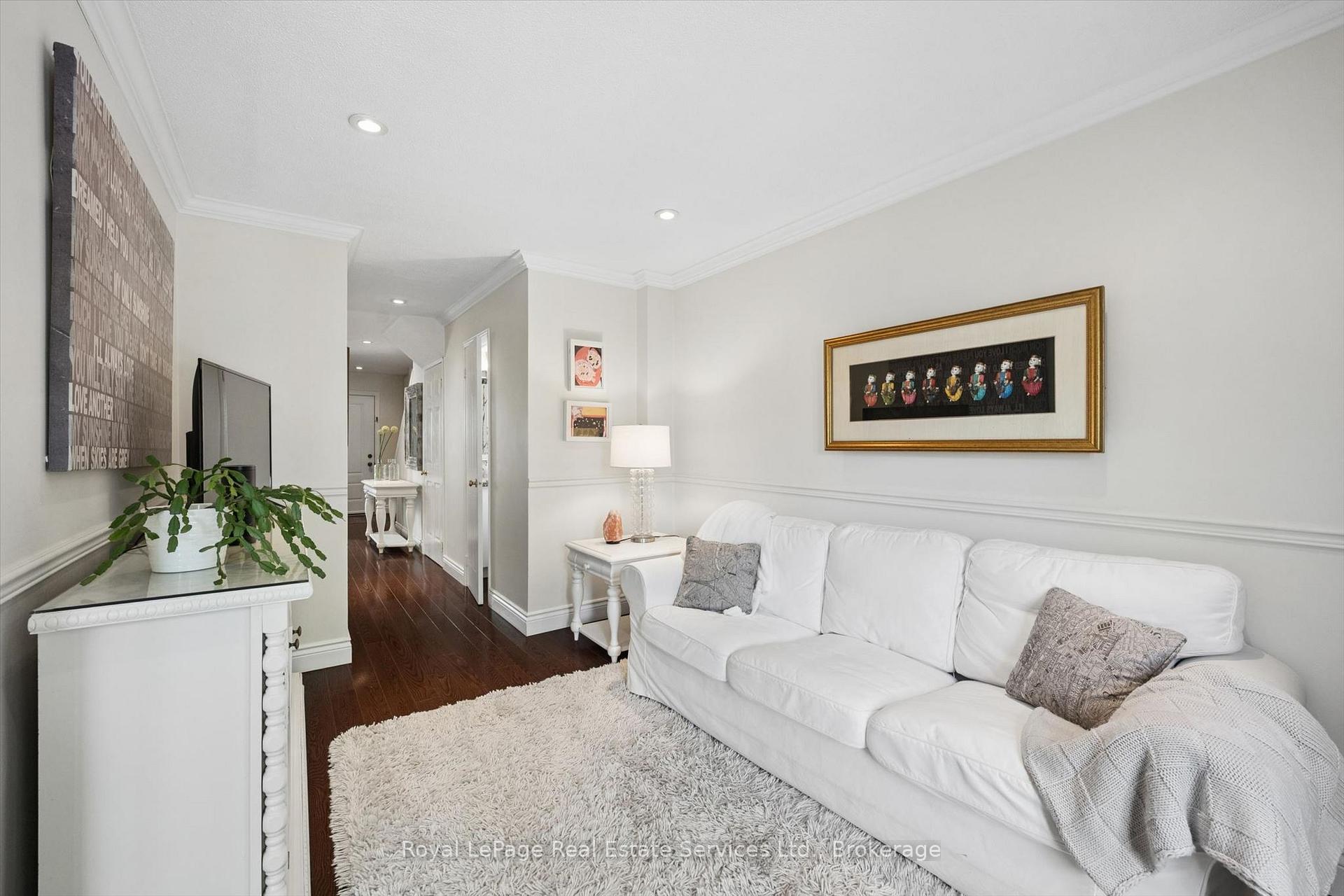 Photo 12 of 2255 MacLennan Drive, Oakville, River Oaks — HOMEH
