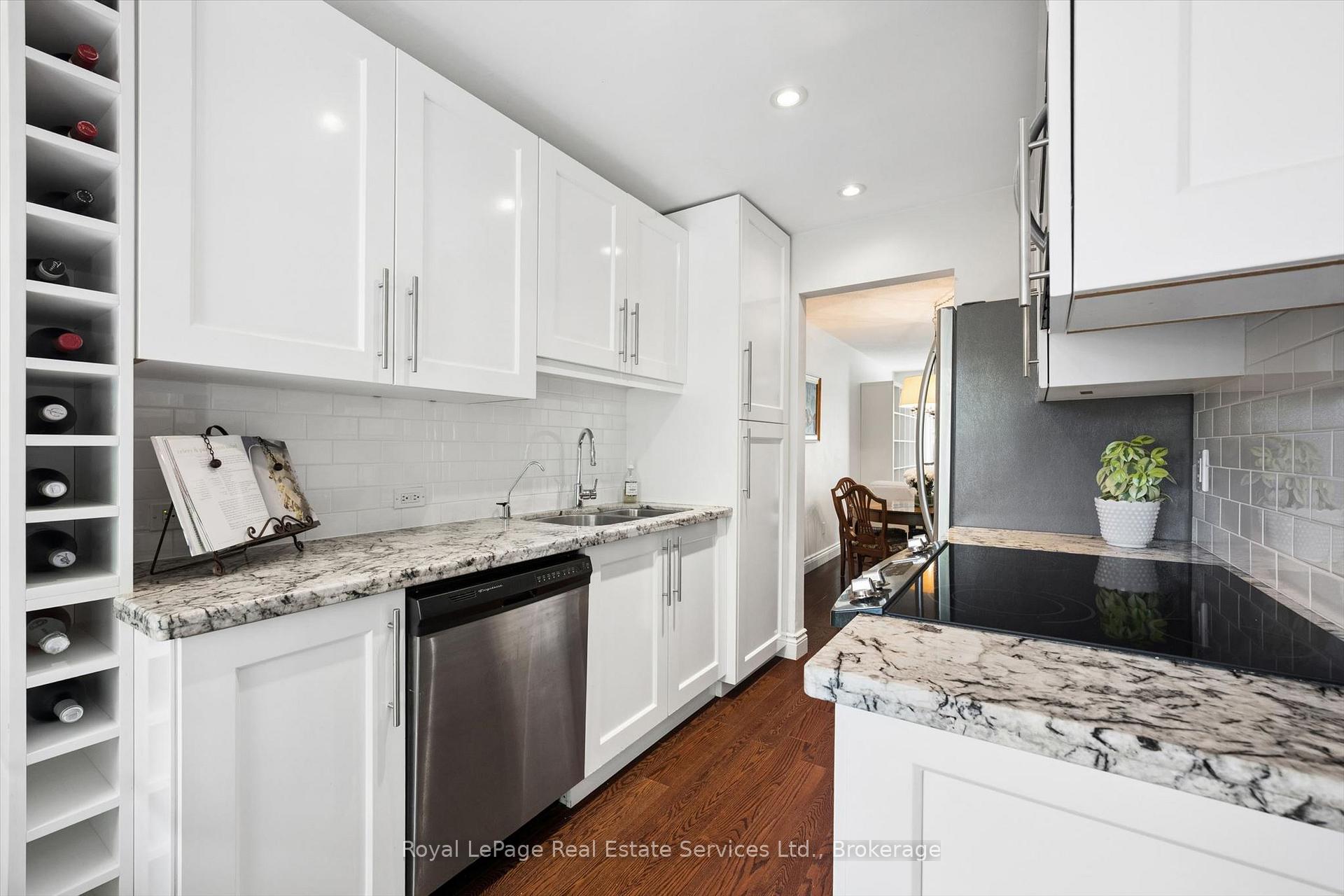 Photo 16 of 2255 MacLennan Drive, Oakville, River Oaks — HOMEH