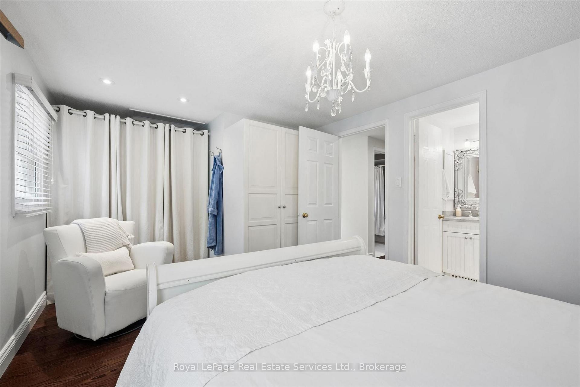 Photo 24 of 2255 MacLennan Drive, Oakville, River Oaks — HOMEH